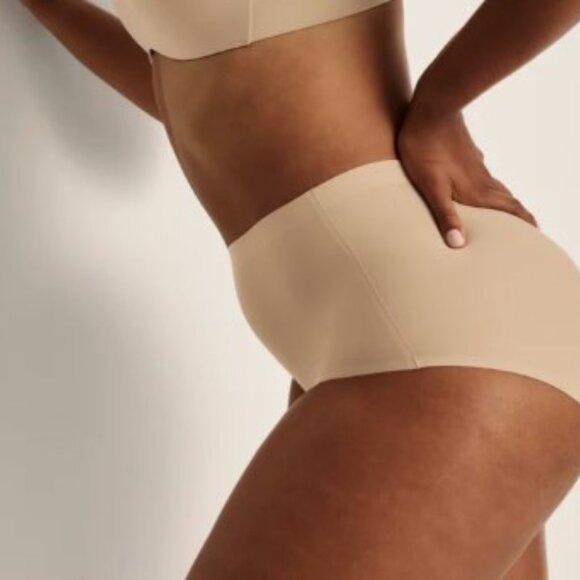 Knix - Picture 2 of 5